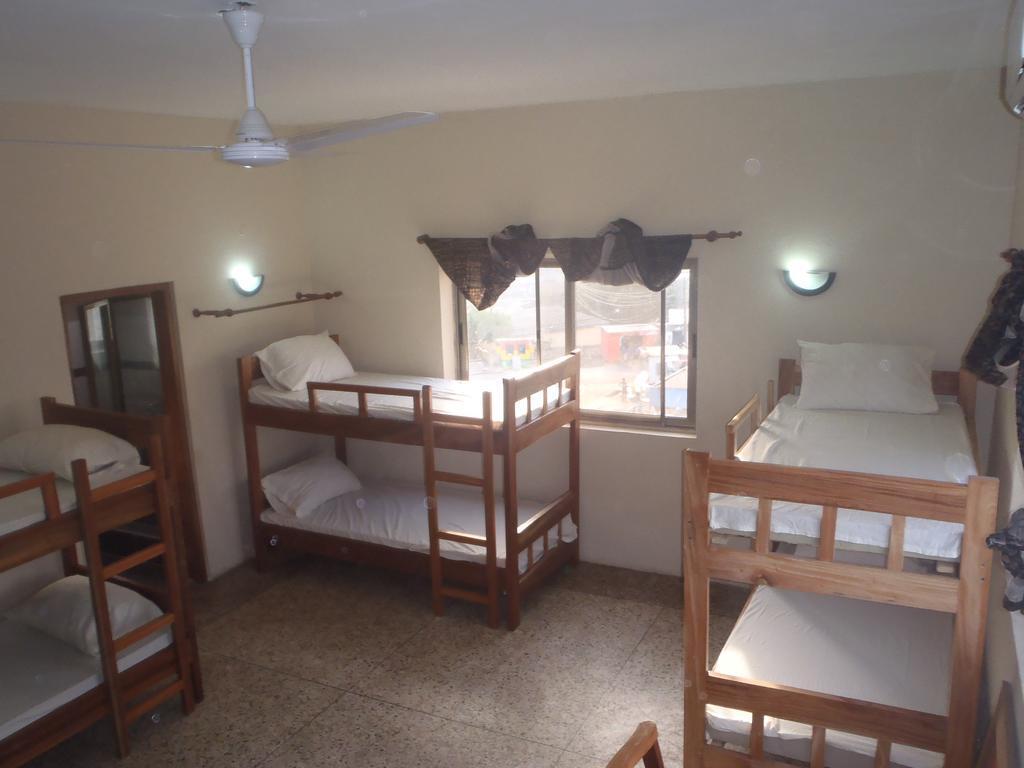 The Sleepy Hippo Hotel Accra Ruang foto
