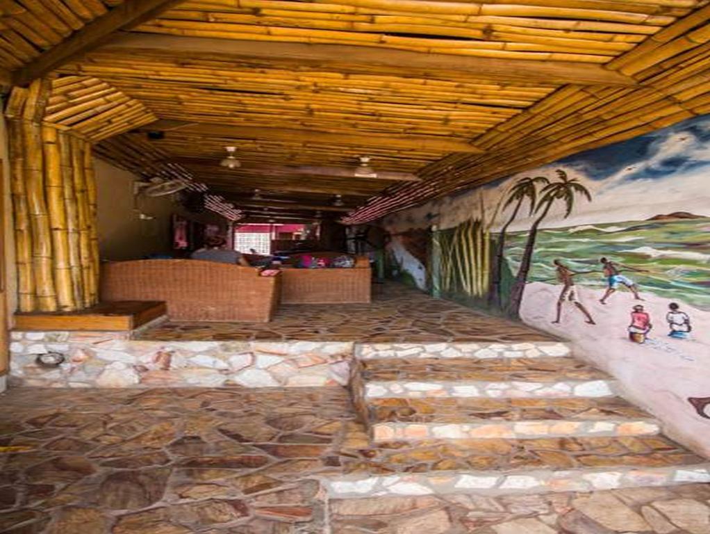 The Sleepy Hippo Hotel Accra Bagian luar foto